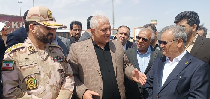 دوغارون نخستین گذرگاه اقتصادی افغانستان با ایران است