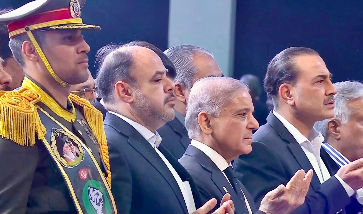 نخست وزیر پاکستان: همه ما در کنار رهبری و ملت ایران هستیم+فیلم