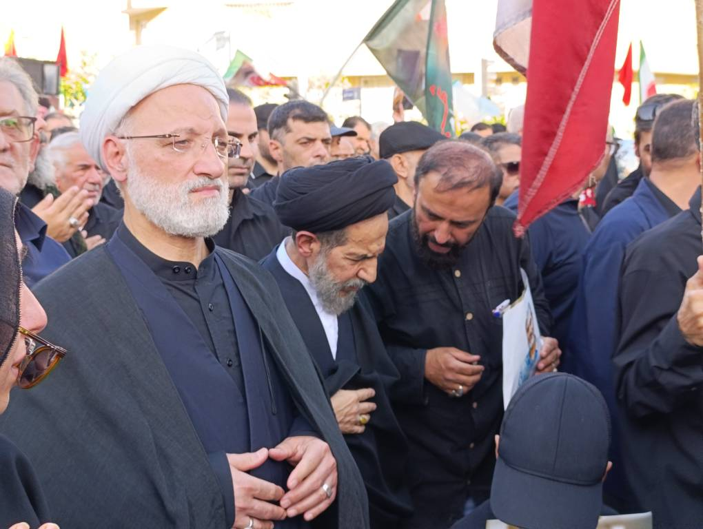 پیکر داماد شهید رهبر انقلاب بر دوش شاگردان و اهالی منطقه کن تهران تشییع شد+ فیلم