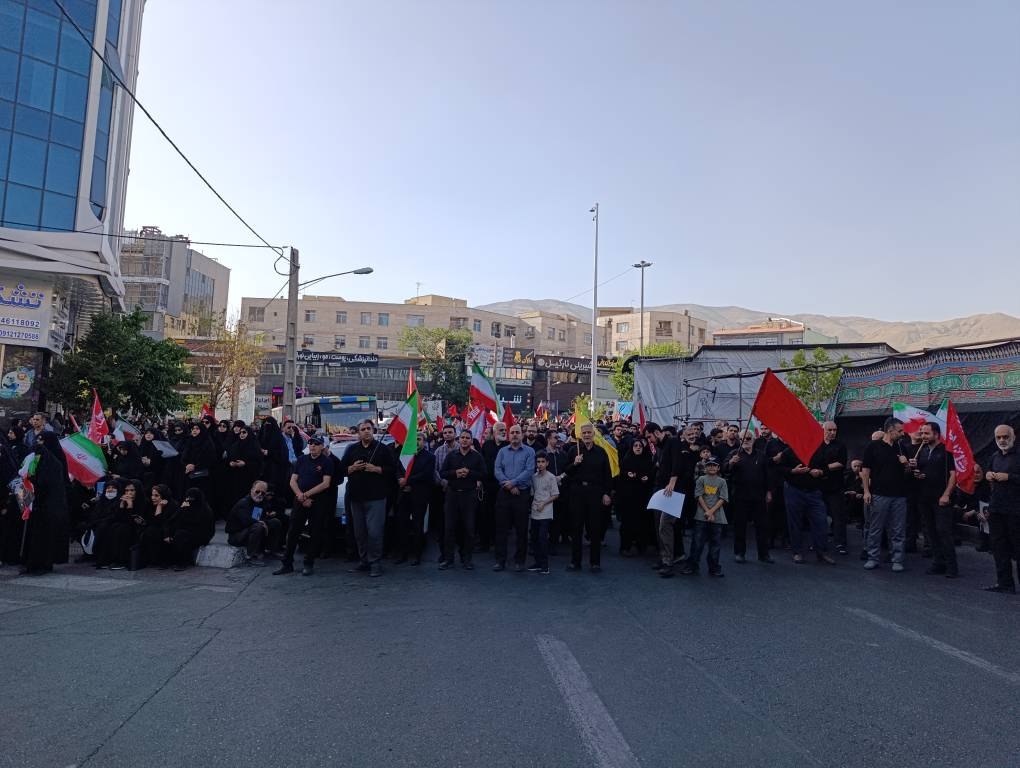 پیکر داماد شهید رهبر انقلاب بر دوش شاگردان و اهالی منطقه کن تهران تشییع شد+ فیلم