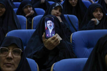 همایش رستاخیز زنان نوغان