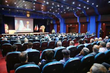 افتتاح پیشرفته‌ترین دستگاه رادیوتراپی شمال‌غرب کشور در مهرانه زنجان