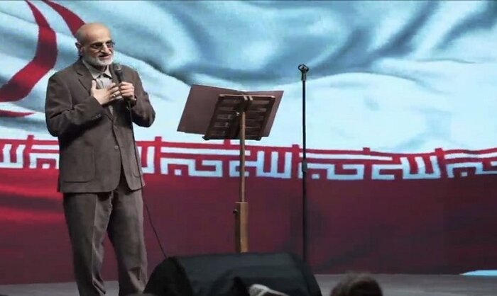 روایتهایی از خنثیسازی بمبها در جنگ/ محمد اصفهانی آثار خاطرهانگیز خواند