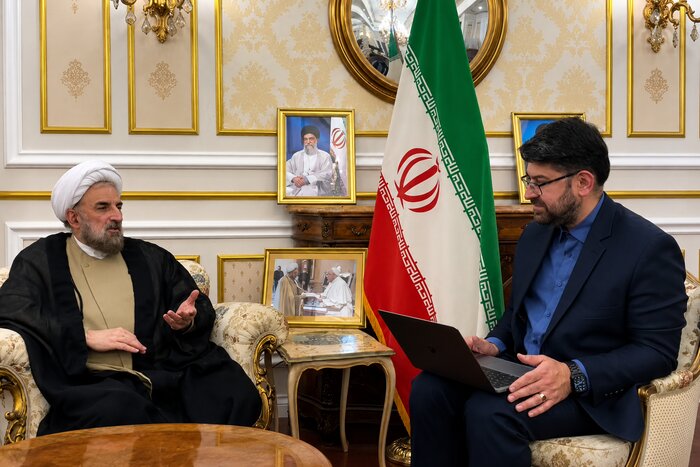 فرهنگ و هویت، زیربنای نرم تمدن نوین اسلامی در اندیشه رهبر شهید