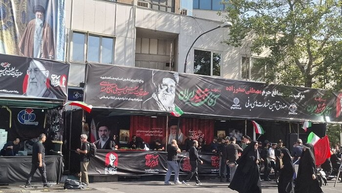 همدلی و دلتنگی در وداع با رهبر شهید؛ میزبانانی که خستگی نمیشناسند