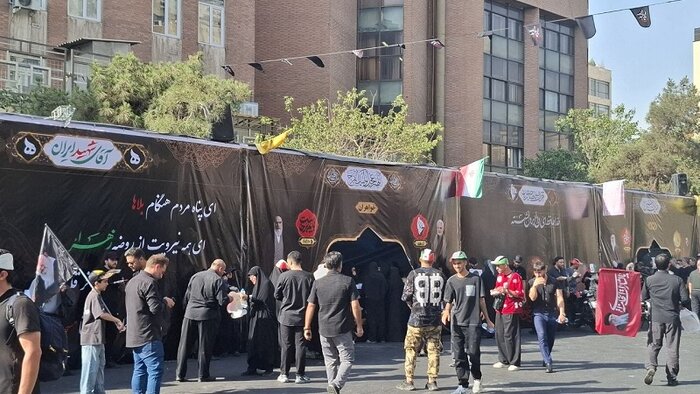 همدلی و دلتنگی در وداع با رهبر شهید؛ میزبانانی که خستگی نمیشناسند