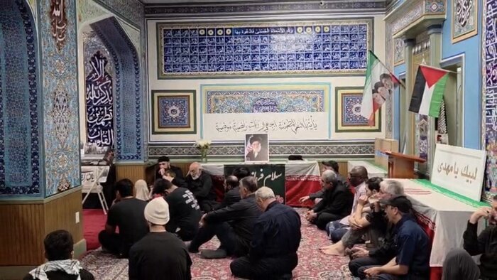 آیین سوگواری رهبر شهید انقلاب اسلامی ایران در مسجد مناسس آمریکا برگزار شد