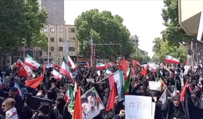 ایستاده بر مدار امید در سوگ رهبر شهید