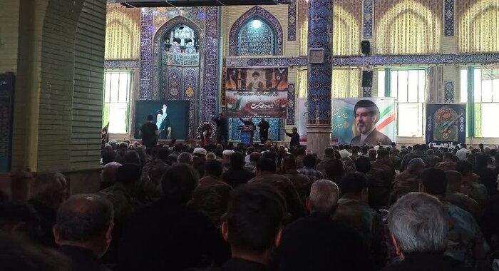رهبر شهید خط سرخ عاشورا را تداوم بخشید