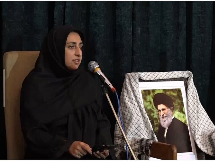 شاعران در سوگ رهبر شهید؛ از خاطره دیدار تا اشک وداع