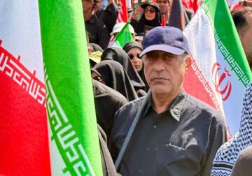 کدام چهره های سیاسی در مراسم تشییع رهبر شهید حضور داشتند؟