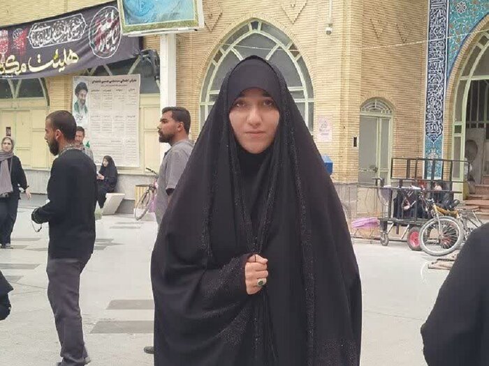 بانوان مراغهای از غم هجران و تداوم مسیر رهبر شهید می گویند