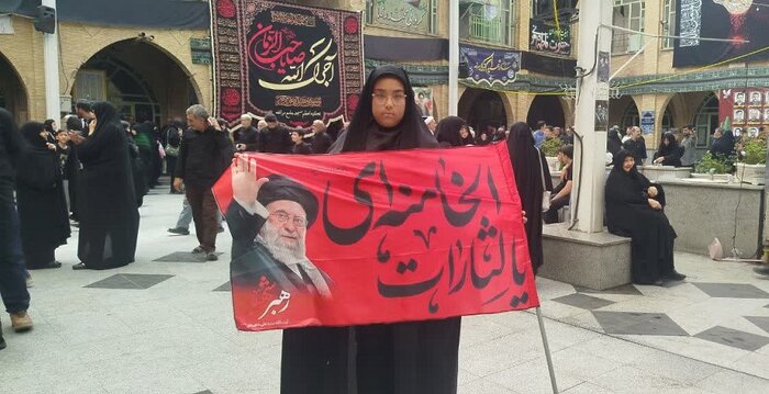 بانوان مراغهای از غم هجران و تداوم مسیر رهبر شهید می گویند
