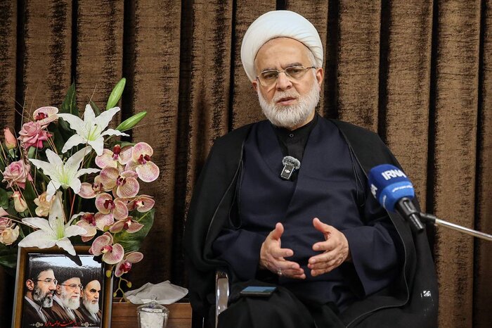 قدرت ولایی برخلاف قدرت استکباری، ابزار اصلاح جامعه و خدمت تا پای جان است