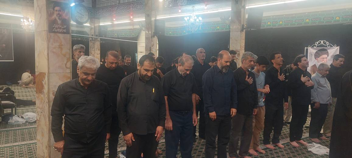 زائران امام شهید: حضور در مراسم وداع و تشییع امام شهید در راستای حفظ اقتدار نظام است