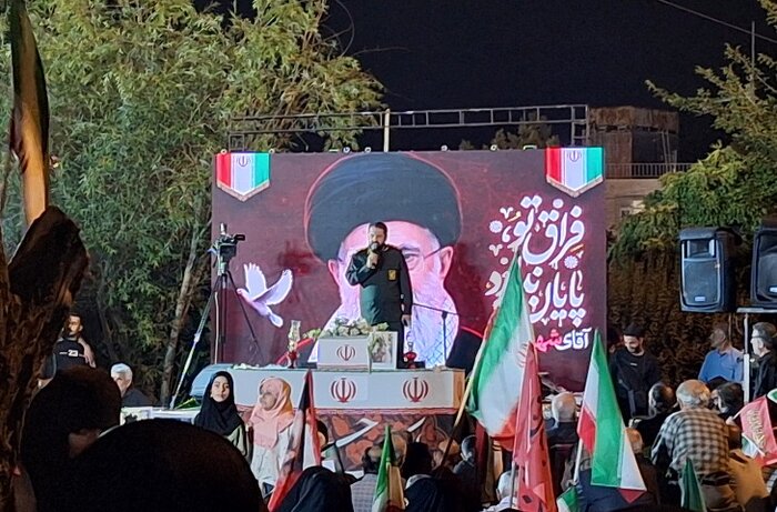 نوای سوگ و عهد در میدان غدیر؛ گلستان شیراز در عزای رهبر شهید یکصدا شد