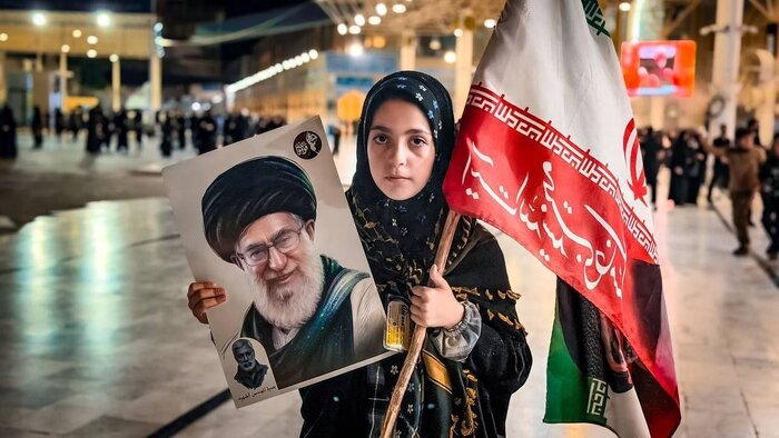 مراسم تشییع پیکر رهبر شهید در نجف آغاز شد