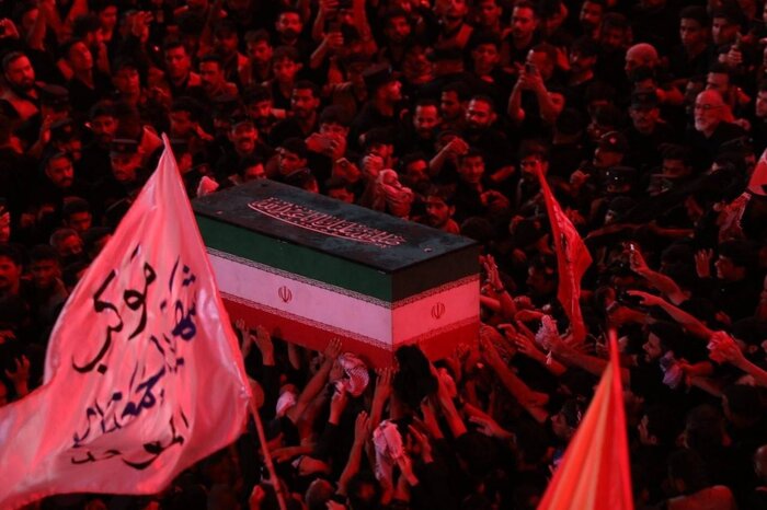 پیکر مطهر امام شهید وارد حرم امام حسین (ع) شد + فیلم