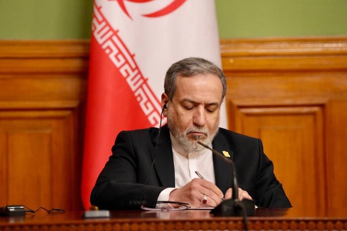 عراقچی: در شانگهای بر اتحاد برای مدیریت افول یک امپراتوری بیمار تاکید کردم