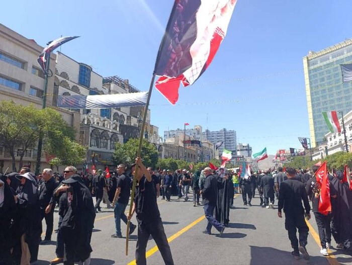 مشهد، روایتی دیگر از وداع با رهبر شهید