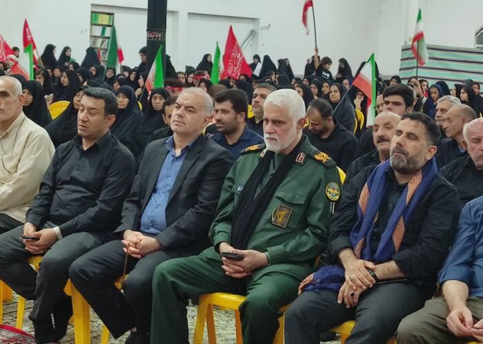 قلدرهای عالم توان مقابله در برابر پرورش یافتگان مکتب اهل بیت (ع) را ندارند