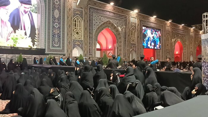 آیین بزرگداشت قائد شهید امت از سوی رهبر معظم انقلاب در حرم مطهر رضوی برگزار شد