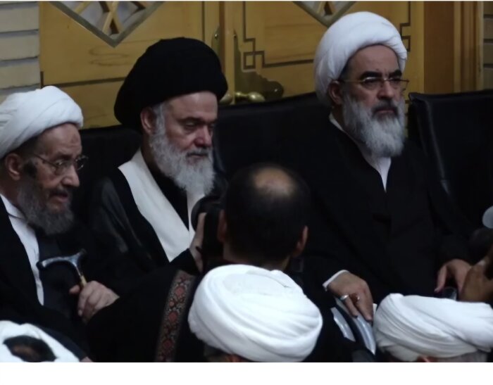 علی خمینی: ملت ایران در روزهای سخت فرصت سوگواری نداشت