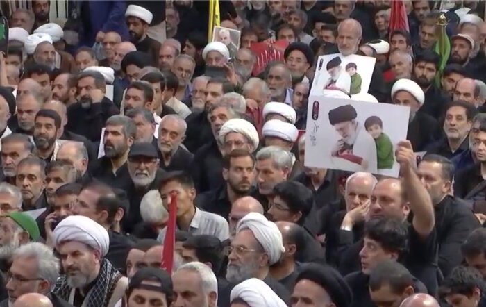 علی خمینی: ملت ایران در روزهای سخت فرصت سوگواری نداشت