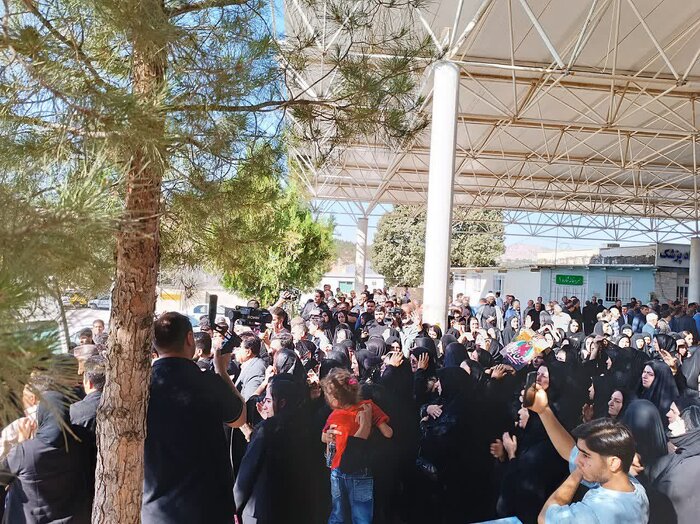 پیکر شهید جهادگر ایلامی تشییع شد
