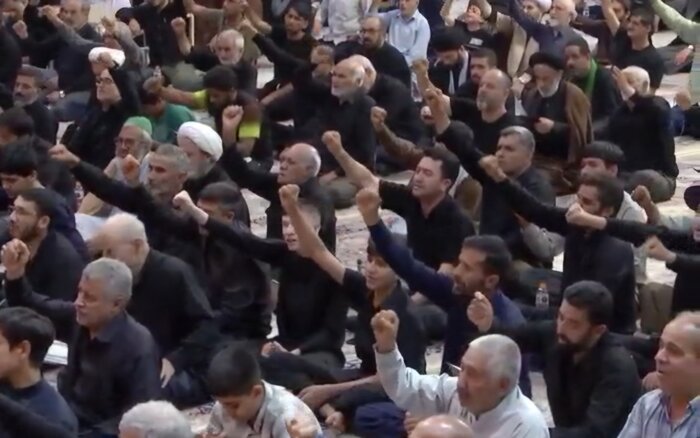 آیین بزرگداشت رهبر شهید در حرم حضرت معصومه(س) برگزار شد