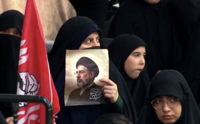 تشییع رهبر شهید رفراندوم جمهوری اسلامی بود