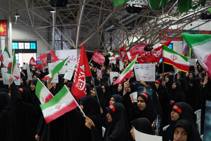 برگزاری پویش دانشآموزی «باید برخاست» در اصفهان