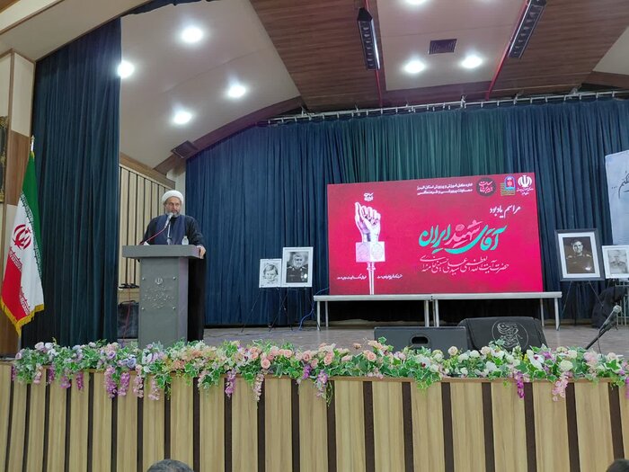 مدیرکل آموزش و پرورش البرز: برخورد رهبر شهید با مردم سرشار از آموزه های تربیتی است