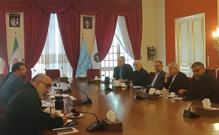 تصویب سه تصمیم راهبردی برای حوزه گردشگری فارس در دیدار استاندار با وزیر میراث فرهنگی