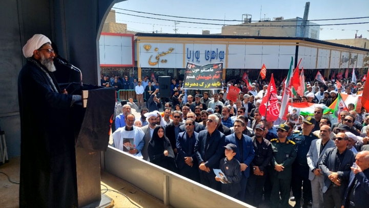 سیستان پرچمدار خونخواهی رهبر شهید؛ تأکید امام جمعه زابل بر پیشگامی مردم در دفاع از ولایت