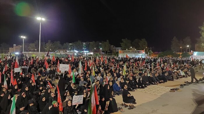 اجتماع باشکوه مردم بیرجند در بزرگداشت هفتمین شب تدفین آقای شهید ایران