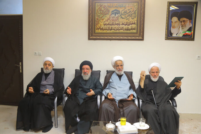 آیین بزرگداشت رهبر شهید با حضور آیتالله نوری همدانی در قم برگزار شد