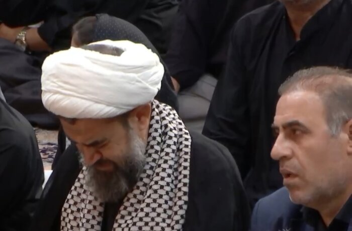 اعلام جنگ و صلح از وظایف انحصاری ولی فقیه است