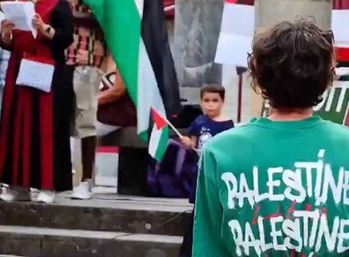 تظاهرات حامیان فلسطین در شهرهای فرانسه علیه نقض مکرر آتش‌بس در غزه + فیلم