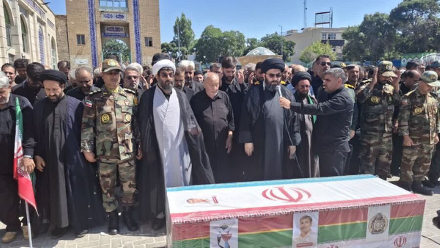 Veteran's Body Escorted in Zanjan