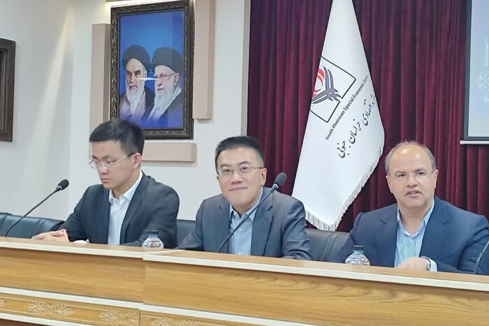 معاون استاندار: خراسان جنوبی آماده توسعه سرمایهگذاری و همکاریهای اقتصادی با چین است