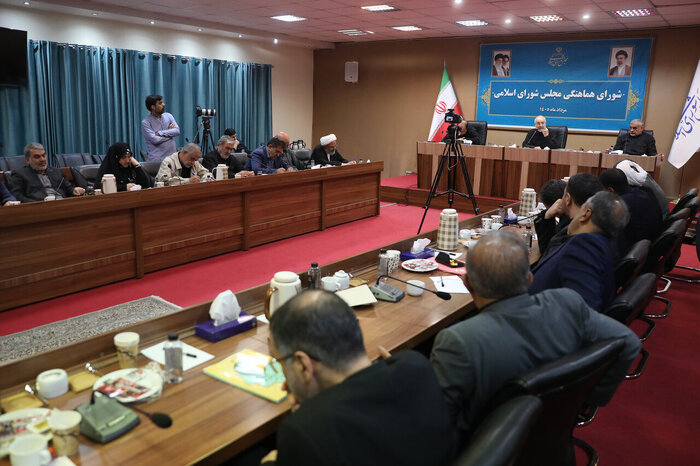 قالیباف: تمرکز مجلس و دولت بر امور مهم و فوری است/ بهبود معیشت مردم در دستورکار حاکمیت