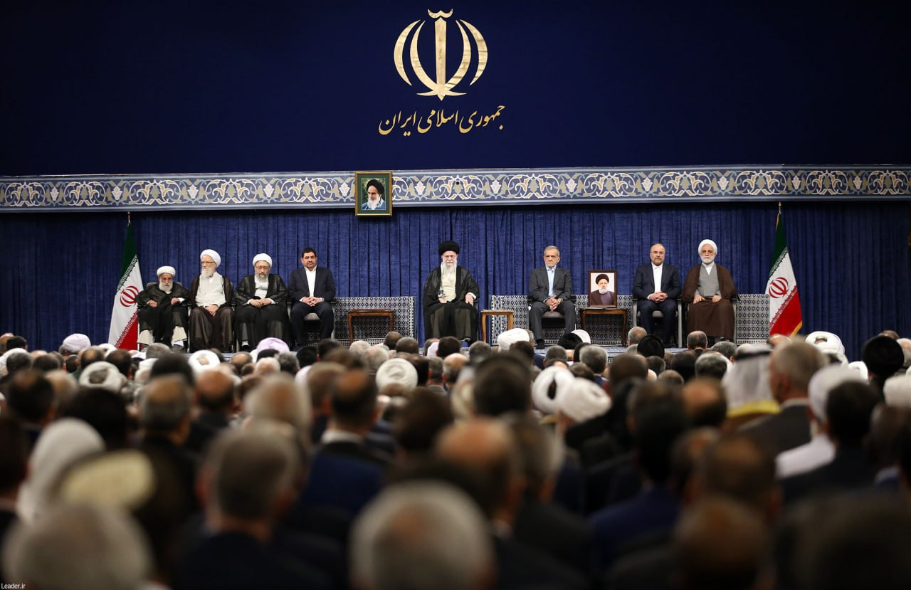 بازخوانی حکم تنفیذ پزشکیان توسط رهبر شهید انقلاب؛ رئیسجمهورِ صادق، مردمی و دانشمند