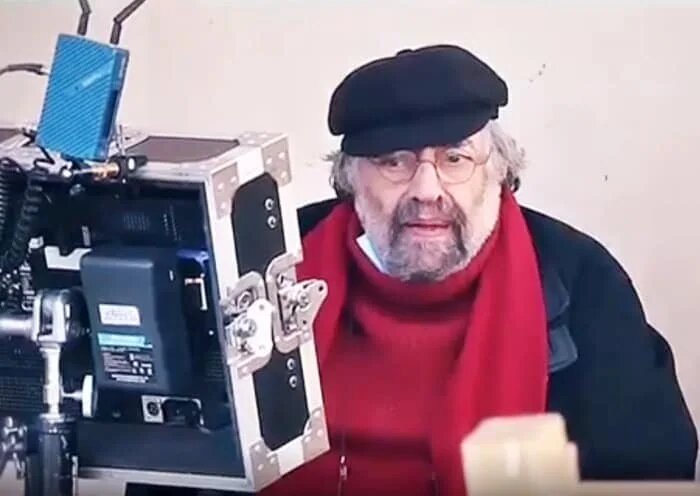 هنر باید بیانگر حس زمان و مکان باشد