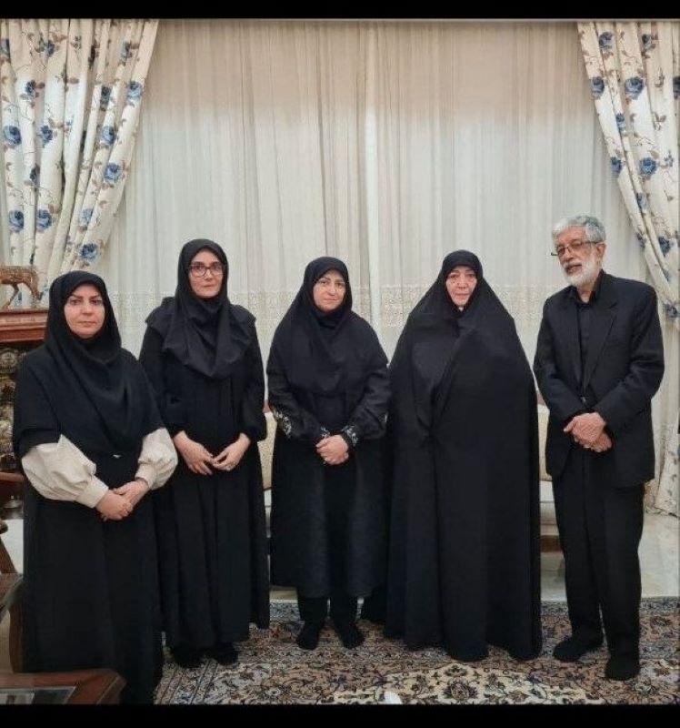  دیدار رییس سازمان حفاظت محیط زیست با خانواده شهیده «زهرا حداد عادل»