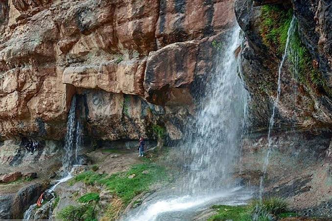 آبشار گیسو؛ گیسوان بلند سیاوش در دل کوه اُل نراق