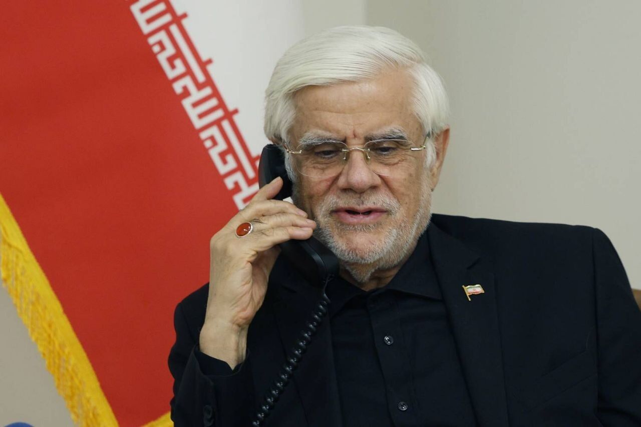 گفتوگوی تلفنی عارف با مسئولان ملی و استانی ستاد اربعین در مرز مهران