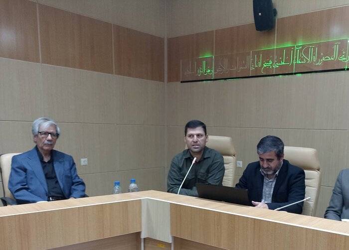 ترکیب لبخندها و گلایه‌ها در نشست صمیمانه خبرنگاران با نماینده ولی فقیه در فارس