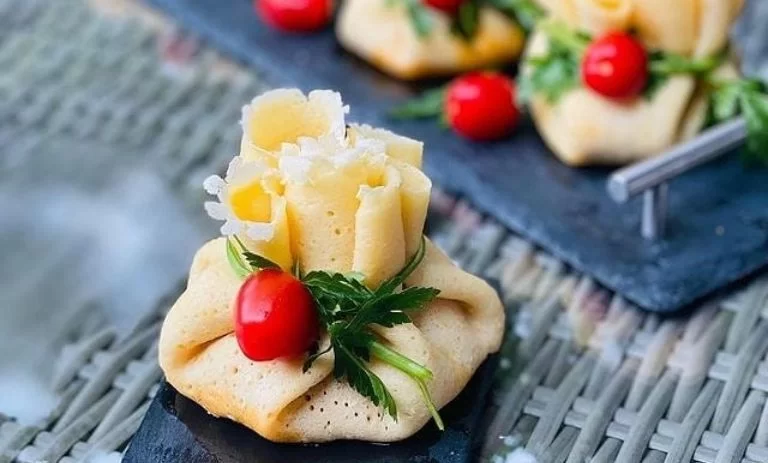 بقچه گوشت خانگی؛ غذای خوشمزه و مجلسی با طرز تهیه‌ای ساده