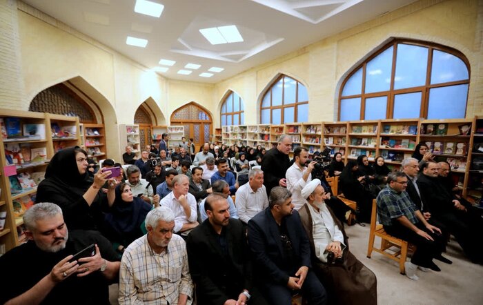 آیت‌الله نورمفیدی: برخی افراد مسائل کشور را با یک عینک تنگ‌نظری می‌بینند